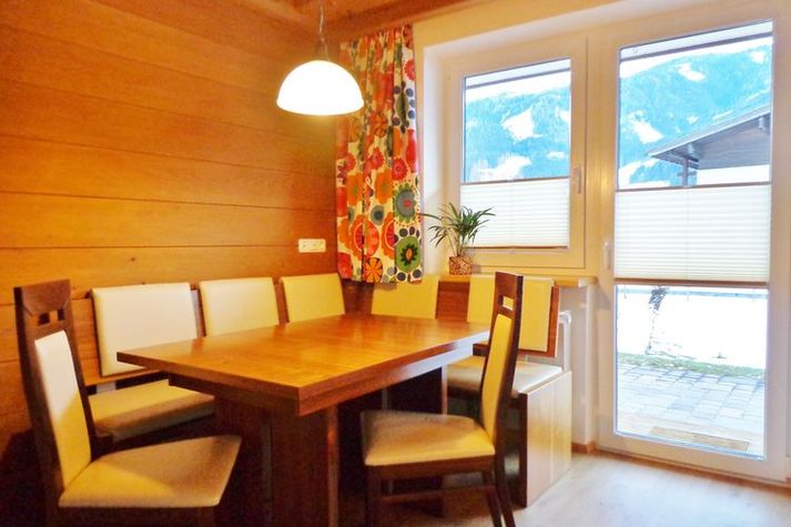 DiningRoom