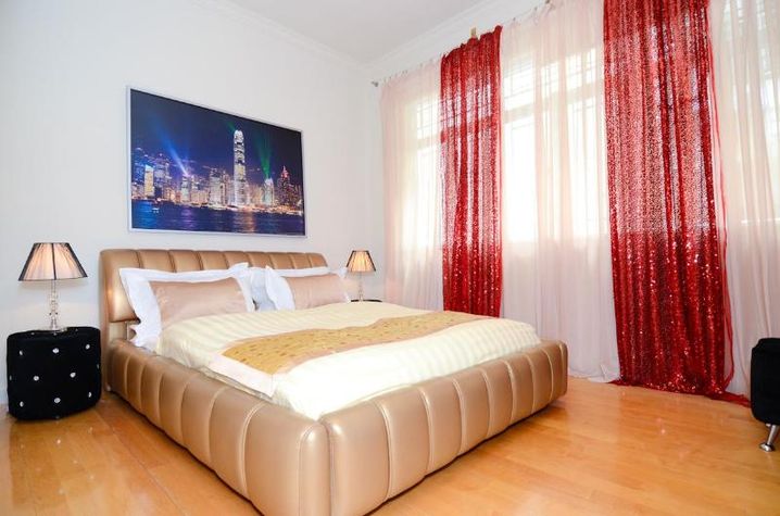 Master bedroom with king size bed
