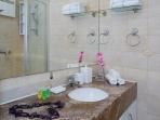en suite bathroom - luxury and spacious
