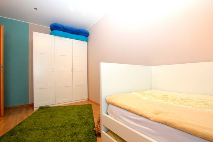guest room -3-