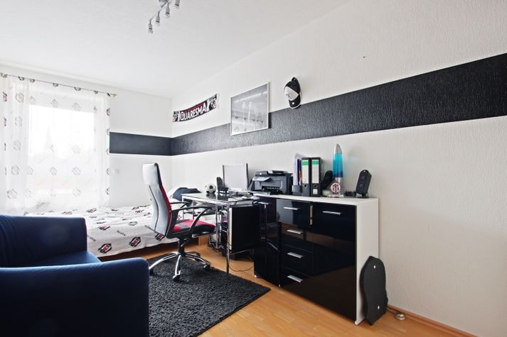 guest room -3-