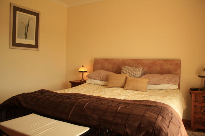 Bedroom 1 suite