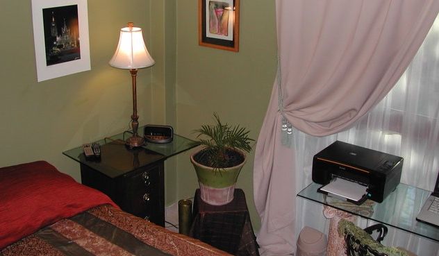 Fully business ready lodging,inclusive of room price.