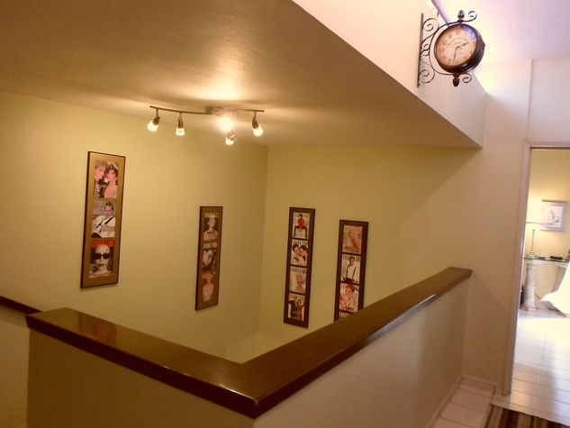 Stairway to bedrooms