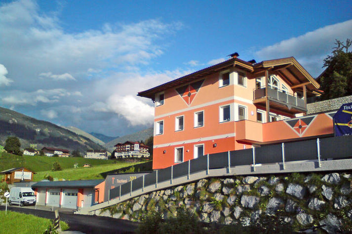 ExteriorSummer