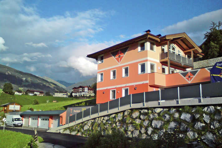 ExteriorSummer