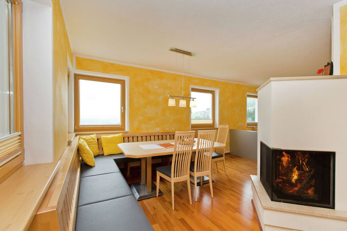 DiningRoom