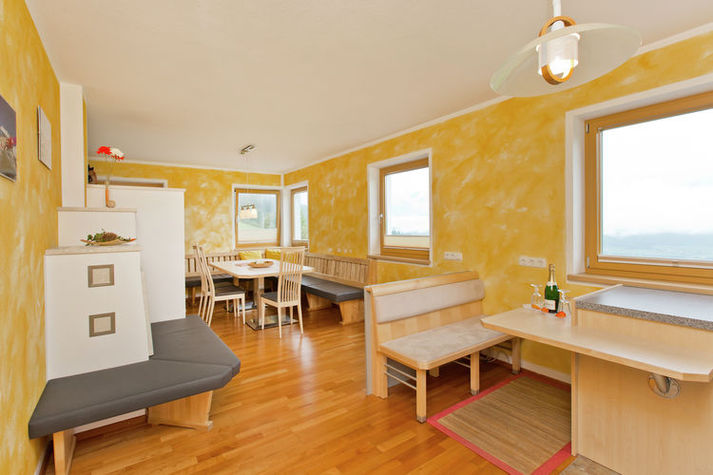 DiningRoom