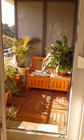balcony