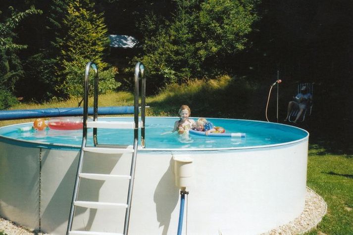 PoolOfHouse