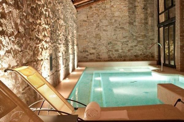PoolOfHouse
