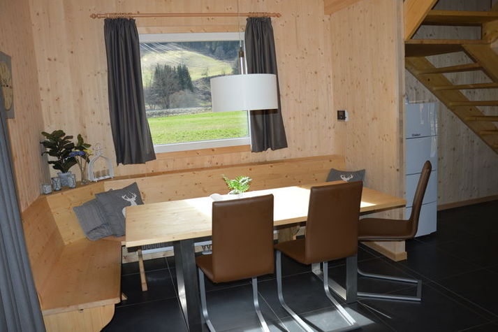 DiningRoom