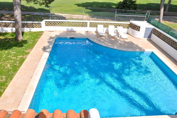 PoolOfHouse