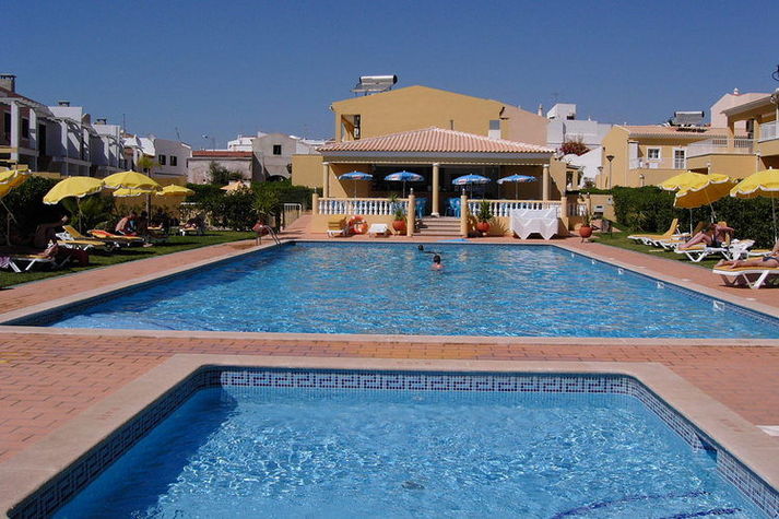 PoolOfHouse