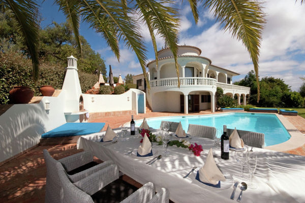 PoolOfHouse