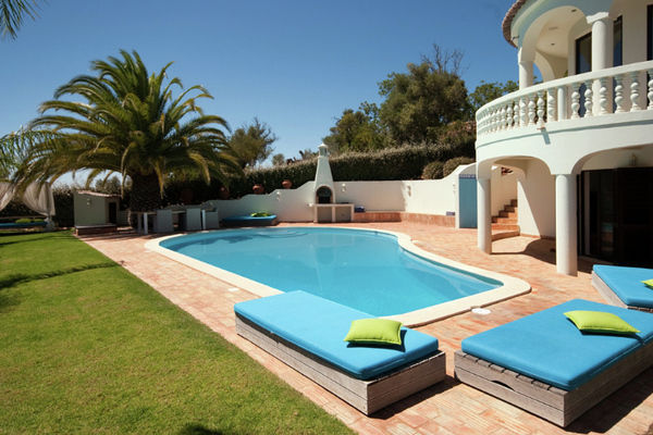 PoolOfHouse