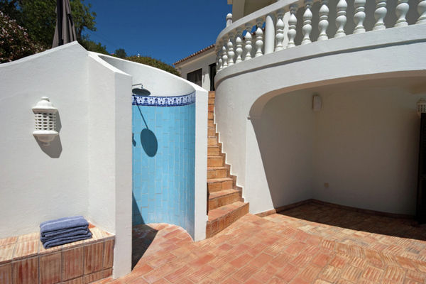 PoolOfHouse