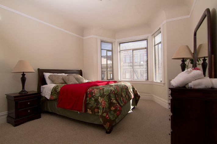 Second Bedroom. Queen Bed.