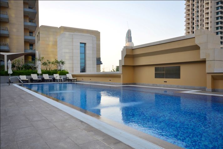 OUT-DOOR POOL