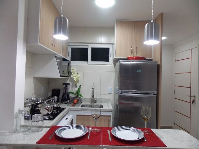 Cozinha com todos utensílios e eletrodomésticos