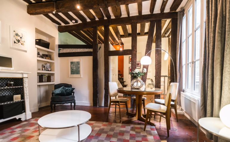 Paris Apartment Rental; Vacation in Paris
Rent and relax with we-Paris in the charming and spacious Marais Apartment! #ParisApartmentRental #VacationinParis