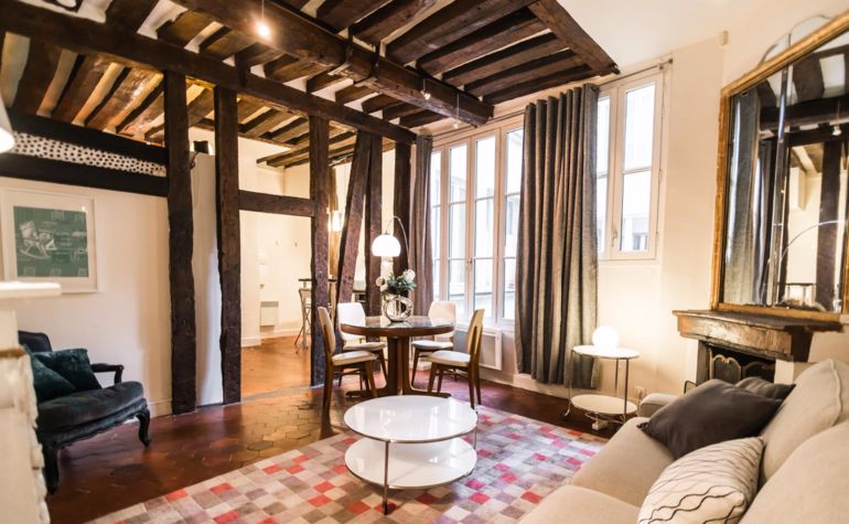 Paris Apartment Rental; Vacation in Paris
Rent and relax with we-Paris in the charming and spacious Marais Apartment! #ParisApartmentRental #VacationinParis