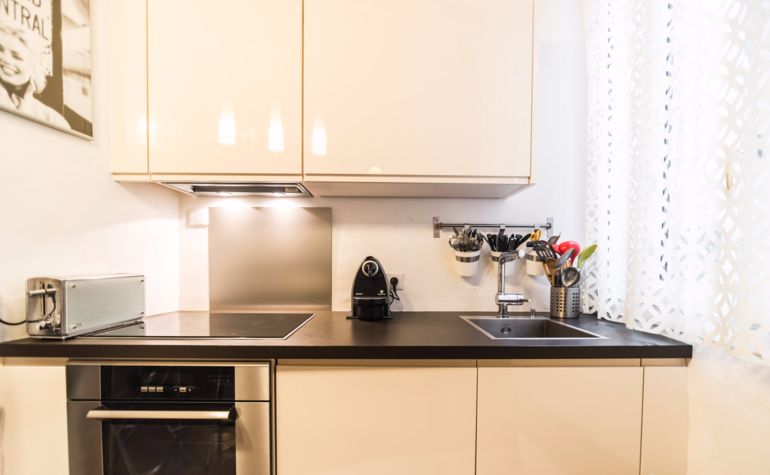 Paris Apartment Rental; Vacation in Paris
Rent and relax with we-Paris in the charming and spacious Marais Apartment! #ParisApartmentRental #VacationinParis