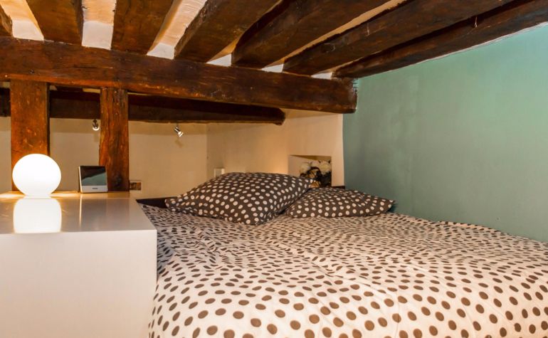 Paris Apartment Rental; Vacation in Paris
Rent and relax with we-Paris in the charming and spacious Marais Apartment! #ParisApartmentRental #VacationinParis