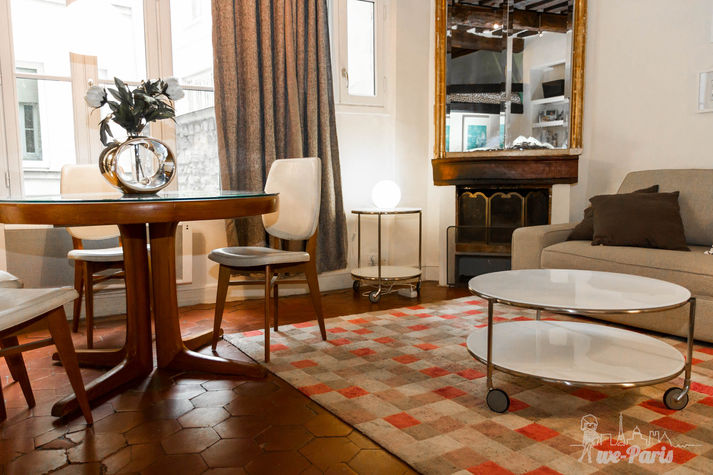 Paris Apartment Rental; Vacation in Paris
Rent and relax with we-Paris in the charming and spacious Marais Apartment! #ParisApartmentRental #VacationinParis