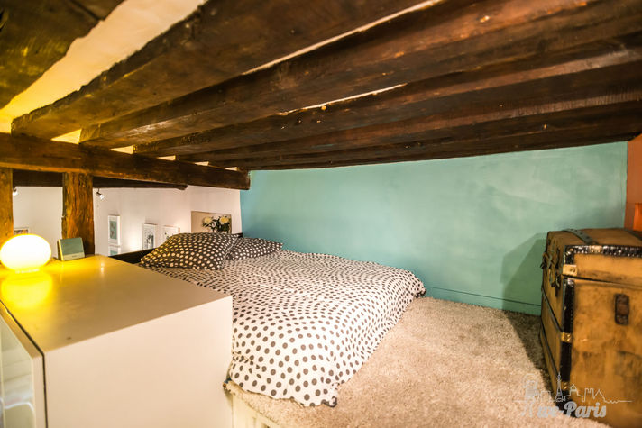 Paris Apartment Rental; Vacation in Paris
Rent and relax with we-Paris in the charming and spacious Marais Apartment! #ParisApartmentRental #VacationinParis