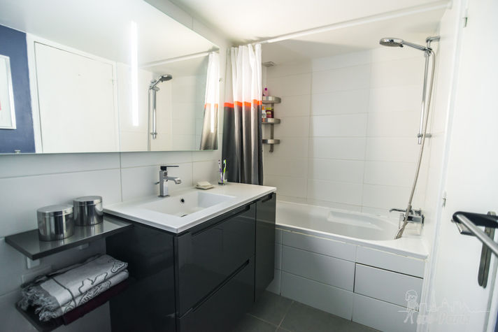 Paris Apartment Rental; Vacation in Paris
Rent and relax with we-Paris in the charming and spacious Marais Apartment! #ParisApartmentRental #VacationinParis