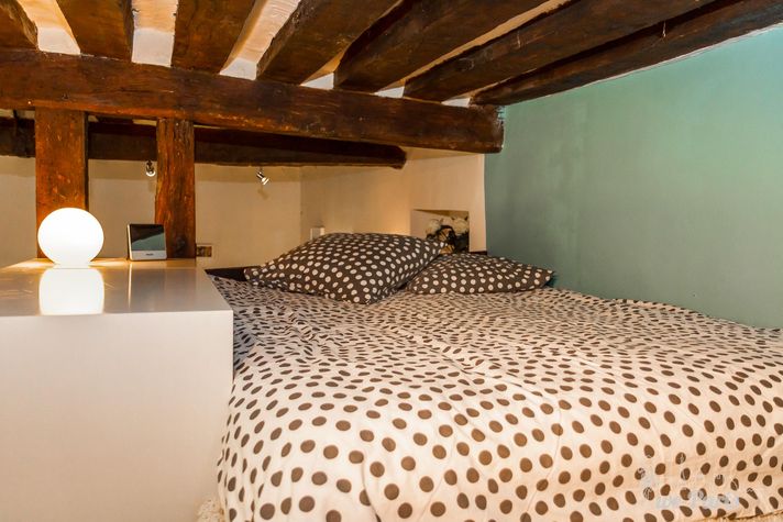 Paris Apartment Rental; Vacation in Paris
Rent and relax with we-Paris in the charming and spacious Marais Apartment! #ParisApartmentRental #VacationinParis