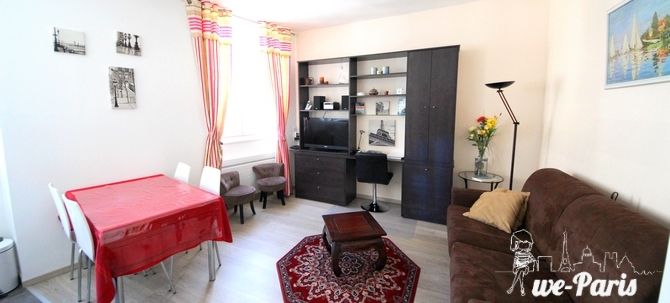 Paris Apartment Rental; Vacation in Paris
Rent and relax in the dreamy Bonjour Apartment! #ParisApartmentRentals #VacationinParis