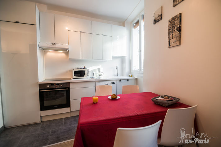 Paris Apartment Rental; Vacation in Paris
Rent and relax in the dreamy Bonjour Apartment! #ParisApartmentRentals #VacationinParis