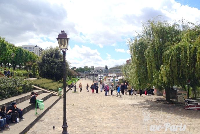 Paris Apartment Rental; Vacation in Paris
Rent and relax in the dreamy Bonjour Apartment! #ParisApartmentRentals #VacationinParis