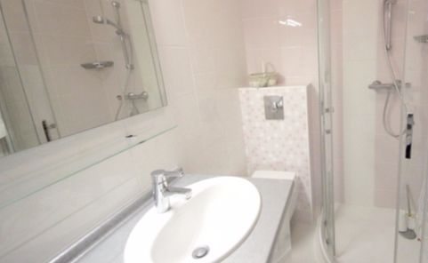 Paris Apartment Rental; Vacation in Paris
Rent and relax in the dreamy Bonjour Apartment! #ParisApartmentRentals #VacationinParis