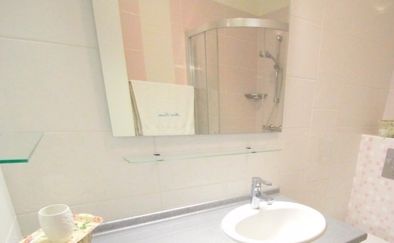 Paris Apartment Rental; Vacation in Paris
Rent and relax in the dreamy Bonjour Apartment! #ParisApartmentRentals #VacationinParis