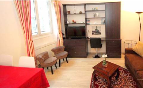 Paris Apartment Rental, Vacation in Paris
Rent and relax in the dreamy Bonjour Apartment! #ParisApartmentRentals #VacationinParis