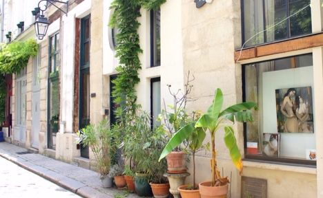 Paris Apartment Rental; Vacation in Paris
Rent and relax in the dreamy Bonjour Apartment! #ParisApartmentRentals #VacationinParis