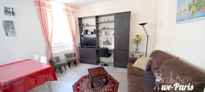 Paris Apartment Rental; Vacation in Paris
Rent and relax in the dreamy Bonjour Apartment! #ParisApartmentRentals #VacationinParis