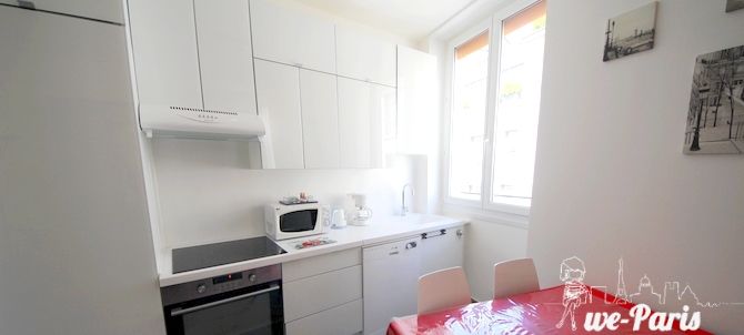 Paris Apartment Rental; Vacation in Paris
Rent and relax in the dreamy Bonjour Apartment! #ParisApartmentRentals #VacationinParis