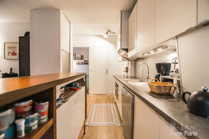 Paris Apartment Rental, Vacation in Paris
Enjoy spending time together in this spacious and bright kitchen. #ParisApartmentRentals