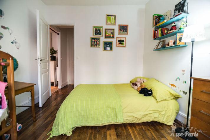 Paris Apartment Rental, Vacation in Paris
Relax after a long day of exploring in this charming bedroom, with a view of the rue de la Fontaine au Roi. #ParisApartmentRentals
