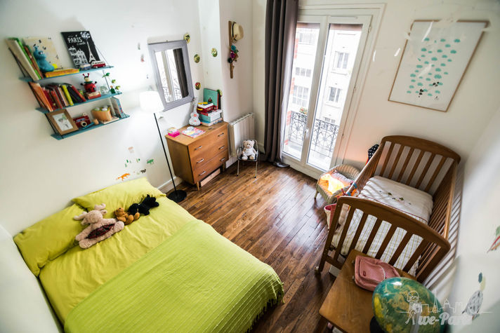 Paris Apartment Rental, Vacation in Paris
Relax after a long day of exploring in this charming bedroom, with a view of the rue de la Fontaine au Roi. #ParisApartmentRentals