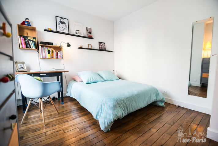 Paris Apartment Rental, Vacation in Paris
Relax after your long day in this comfortable and quiet bedroom, away from any street noise.