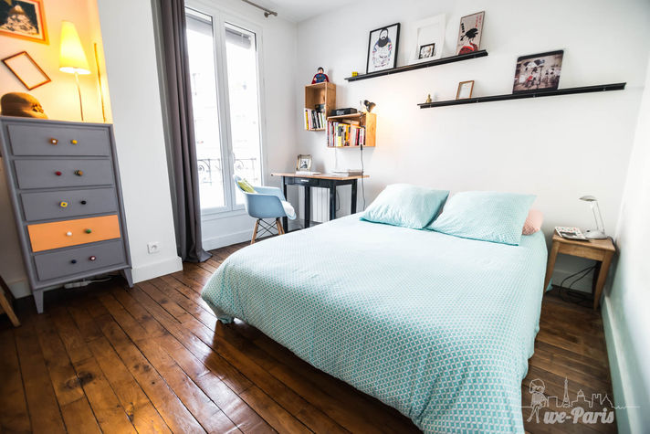 Paris Apartment Rental, Vacation in Paris
Relax after your long day in this comfortable and quiet bedroom, away from any street noise.