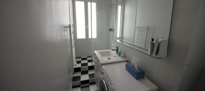 Paris Apartment Rental, Vacation in Paris
Bathroom is equipped with shower, sink, mirror, toilet and washing machine. #ParisApartmentRentals
