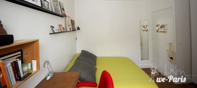 Paris Apartment Rental, Vacation in Paris
Relax after your long day in this comfortable and quiet bedroom, away from any street noise.