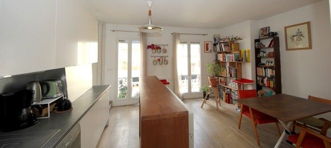Paris Apartment Rental, Vacation in Paris
Enjoy spending time together in this spacious and bright kitchen. #ParisApartmentRentals
