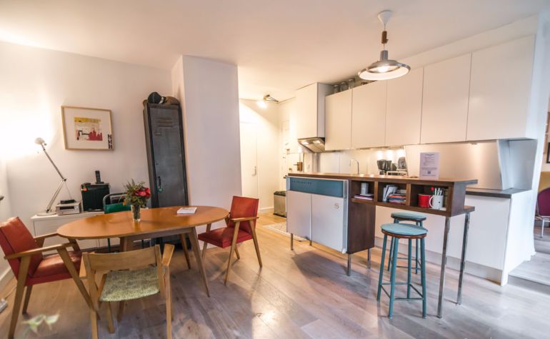 Paris Apartment Rental, Vacation in Paris
Enjoy spending time together in this spacious and bright kitchen. #ParisApartmentRentals